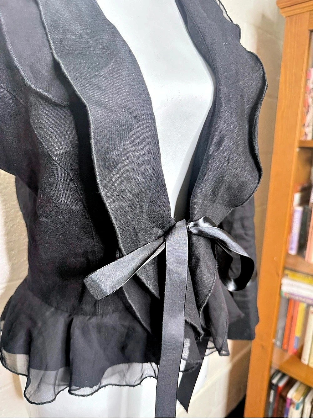 Y2k bebe Black Ruffle Tie Front Blazer Size Medium - Picture 4 of 8